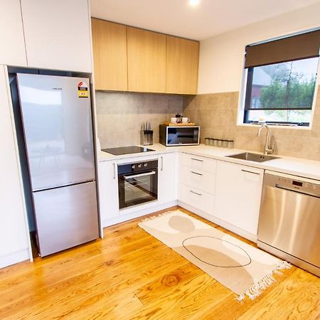 2 Bed Paradise Near Hagley Park Lejlighed Christchurch Eksteriør billede