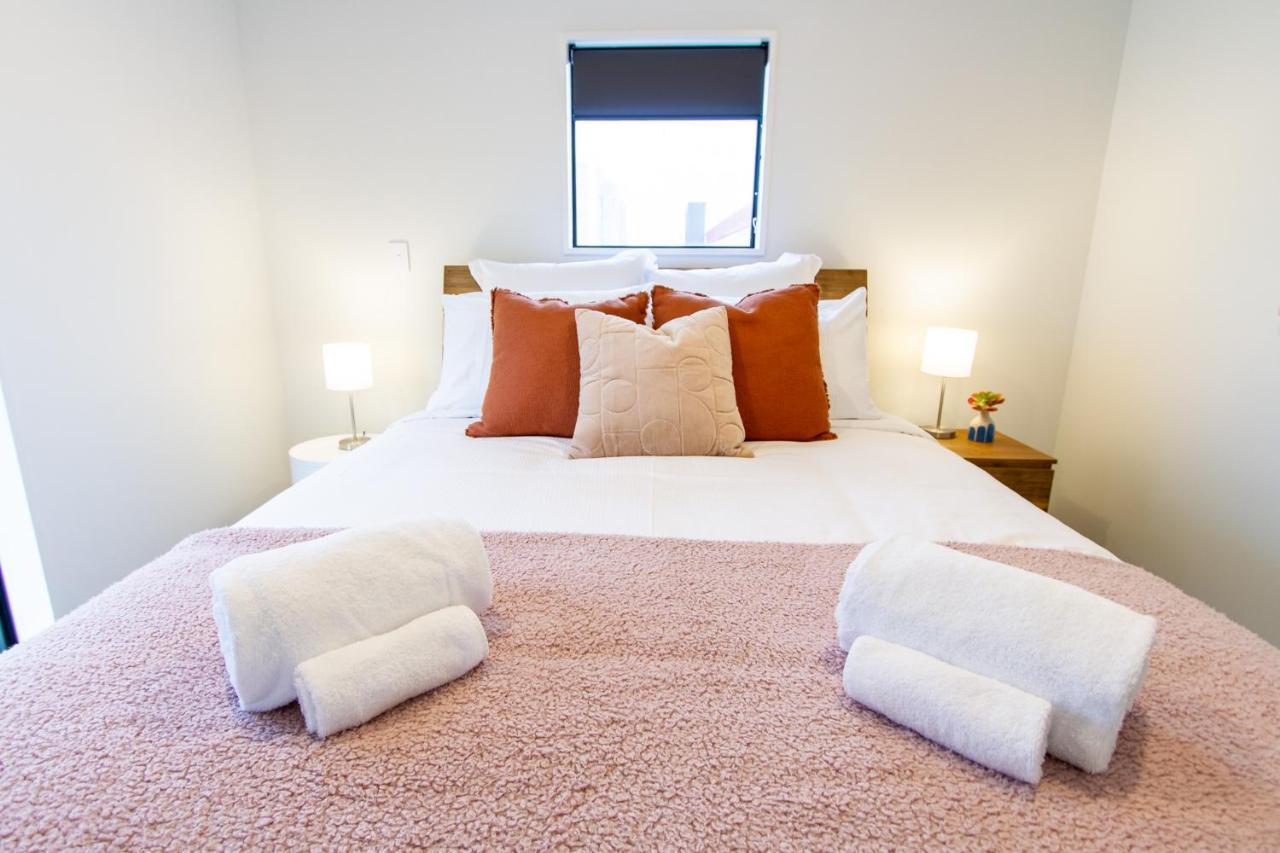 2 Bed Paradise Near Hagley Park Lejlighed Christchurch Eksteriør billede